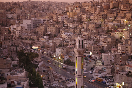 中东部约旦安曼市城中心图片