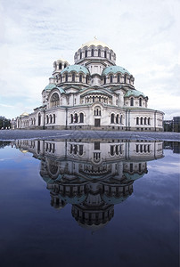 东欧保加利亚索非市的尼夫斯基教堂高清图片