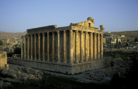 黎巴嫩东部中的Baalbek寺庙城图片