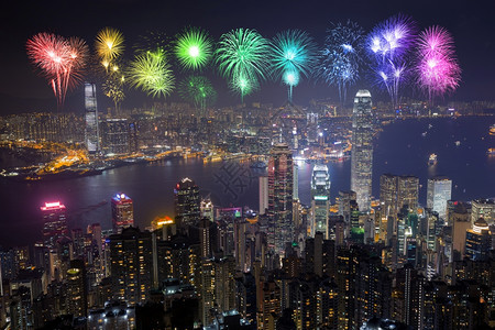 香港市的烟花节晚上在香港过夜图片