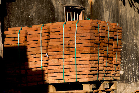住宅建筑中用于工业的砖块堆住宅工业用砖砌体桩图片