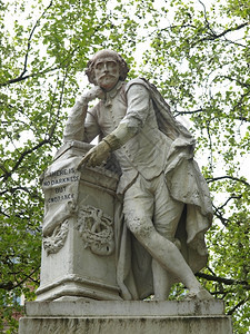 1874年威廉莎士比亚1874年在联合王国伦敦莱斯特广场的莎士比亚雕像图片