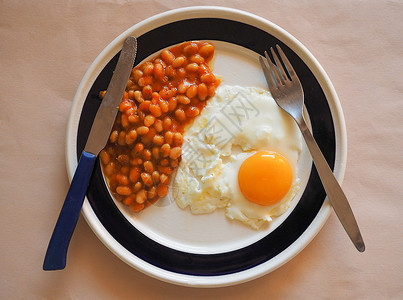 蔬菜英语早餐面包豆和煎蛋图片