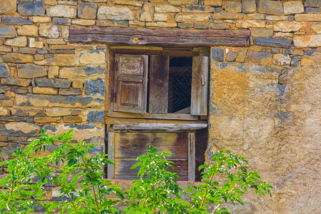 旧石屋的窗户图片