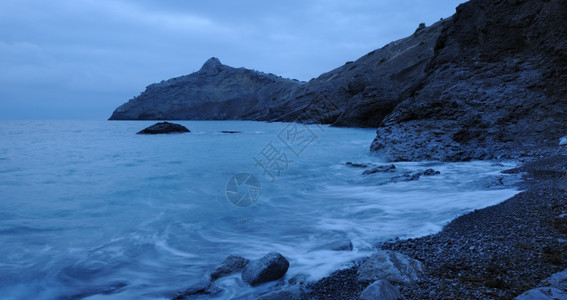 夜海黎明时拍到长耐力的海照克里米亚乌兰里米亚图片