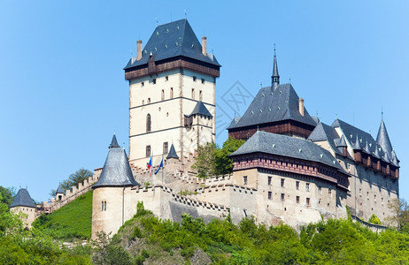 捷克卡尔斯泰因城堡位于布拉格附近的波西米亚背景