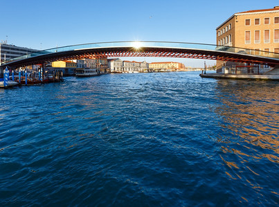 大运河清晨风景有多姿彩的房屋和桥梁意大利威尼斯图片