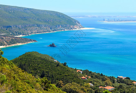 夏季海岸风景葡萄牙塞图巴尔Arrabida自然公园的景象图片
