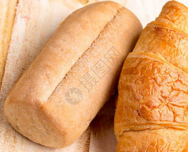 面包卷代表新鲜的面包卷和图片