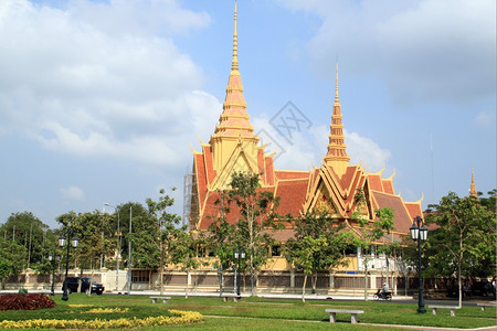 柬埔寨金边市中心Tallbuddmodmoist寺庙图片