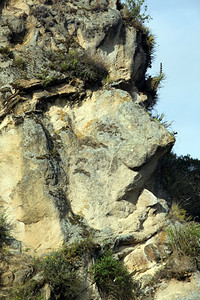 厄瓜多尔因加皮卡附近岩石上的面孔图片