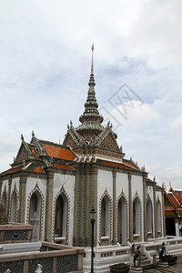 泰国曼谷大宫殿中白寺有刺泰国曼谷图片