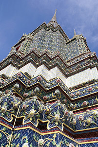 泰国曼谷WatPho市内院子里的Stupa图片