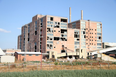 塞尔维亚废弃旧工厂图片