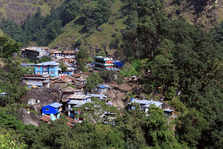 尼泊尔山区小村庄的房屋图片