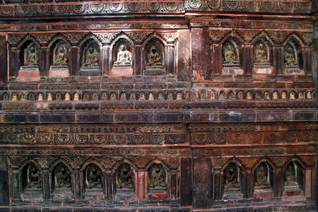 尼泊尔巴坦马什布德胡寺佛塔壁上的佛像图片