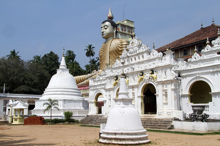 斯里兰卡维乌鲁坎纳拉维哈拉的寺庙和佛像图片