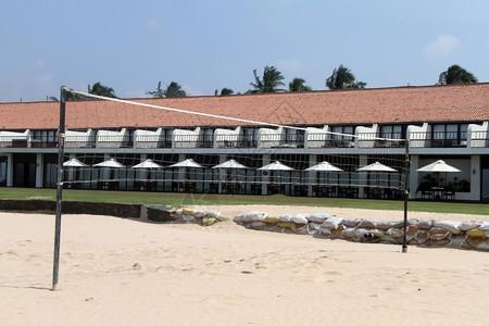 斯里兰卡宾托塔海滩旅馆附近的排球网图片