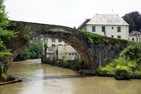 法国东帝汶贝瑟拉姆旧桥图片
