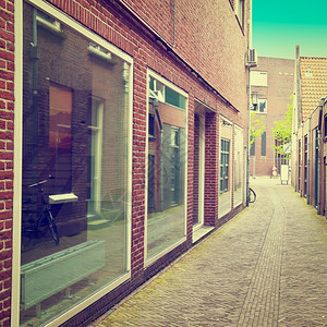 荷兰城市Amersfoort的狭小街回溯效应图片