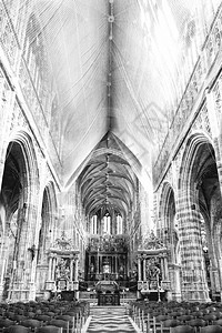 比利时圣休伯特大教堂内部圣赫伯特教堂的艺术和内部结构图片