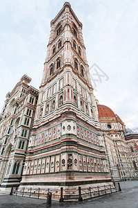前往意大利GiottosCampanile和FlorenceDuomo大教堂圣玛丽亚菲奥大教堂Fiore大教堂Firenze大教图片