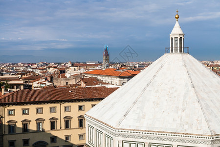前往意大利的旅行圣约翰和佛罗伦萨天际的浸礼会屋顶图片
