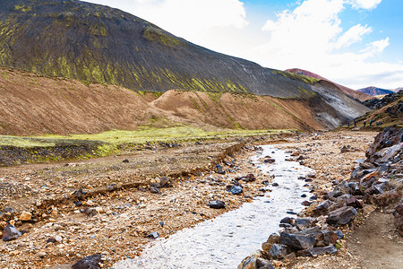 前往冰岛高地区Fjellabak自然保护区位于冰岛高地区September的Landmannalaugar地区Graenagil图片