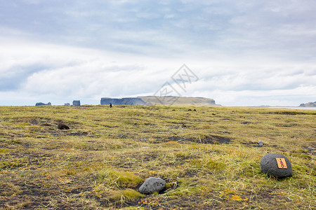 去冰岛旅游九月从卡特拉地质公园大西洋南岸的维克米达尔村俯瞰海岸和戴罗莱半岛图片
