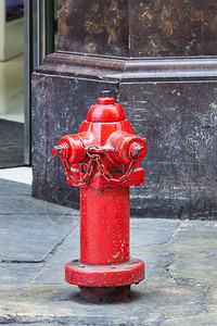 城市街道上的消防栓图片