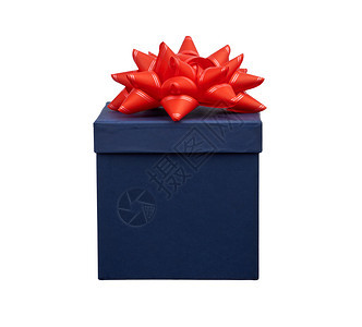 蓝纸板箱带有红弓假日礼物在白色背景上隔离图片