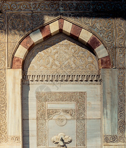 土耳其式奥托曼风格的古董喷泉图片