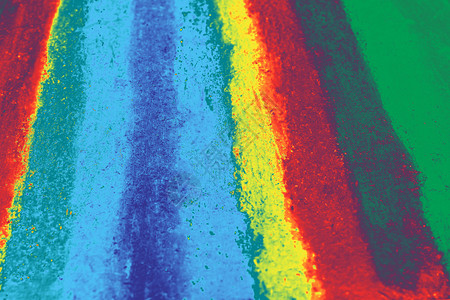彩虹色被漆成条纹图片