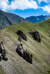 山上有草的山景山地景观山地植被山上有草的山景山地景观图片