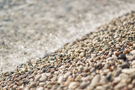 长的石子海滩照片与8650号海浪相撞的石块图片