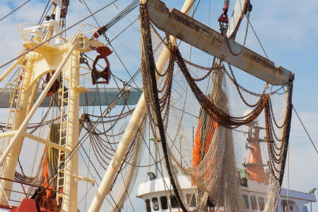荷兰渔网挂在干燥的荷兰渔网图片
