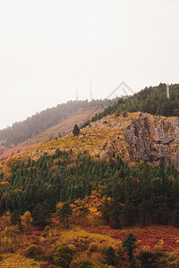 西班牙毕尔巴鄂秋季的山丘色图片