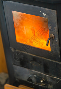 修复工程业的机械冶金学概念钢炉投入使用充满火力的热工业炉灶投入使用钢炉图片