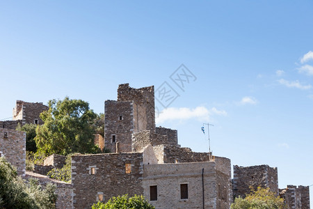 希腊马尼半岛传统风格的石塔大楼欧洲拉科尼亚佩罗邦塞希腊马尼的石塔老房子图片