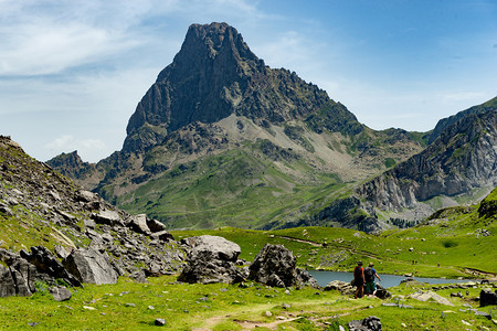 法国比利牛斯人背包山景图片