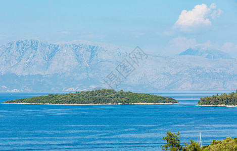 美丽的夏令营莱夫卡达海岸线景观尼德里希腊爱奥尼亚海图片