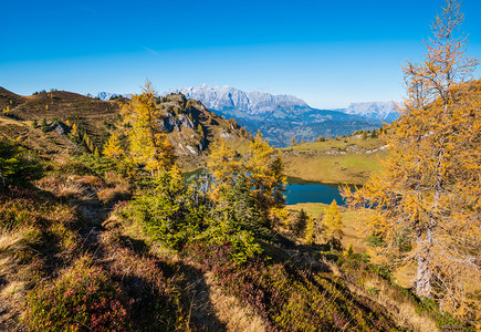 AlpsHochkonigRocky山群远处的视野图片式徒步旅行季节和自然美貌概念场景图片