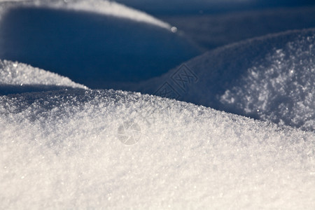 加拿大艾伯塔省冻结的雪线模式图片