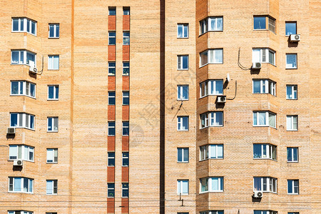 莫斯科市城砖公寓楼前的景象图片