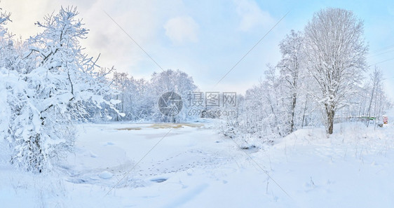 冰冻的河流雪美丽冬天图片