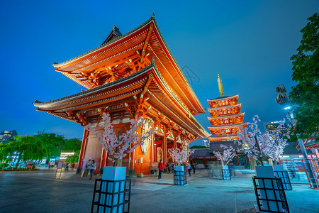 夜晚的日本浅草寺图片