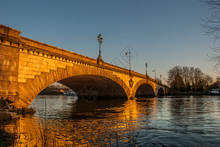 奇西克建筑学地标伦敦西边的邱大桥列出泰晤士河上的桥图片