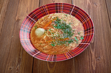 Sehriyeehriye土耳其番茄汤配意大利面碗菜最佳午餐图片