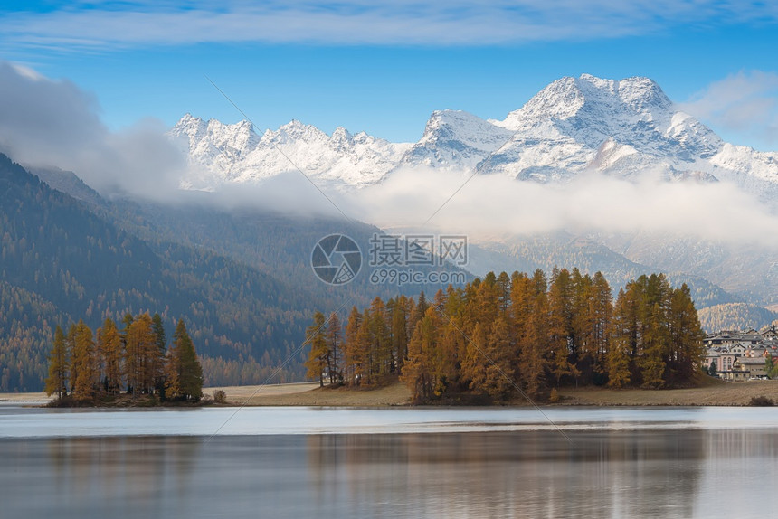 风景优美的山脉景观图片