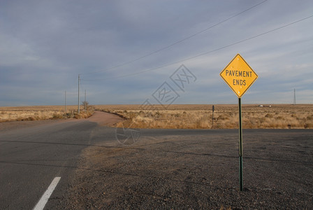 灰色的希夫曼东亚利桑那州40号际公路外天空图片
